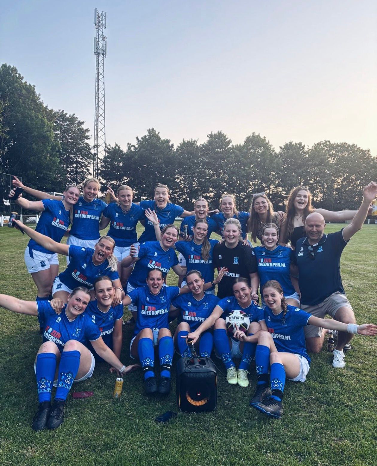 Vacature trainer VVS Vrouwen 1